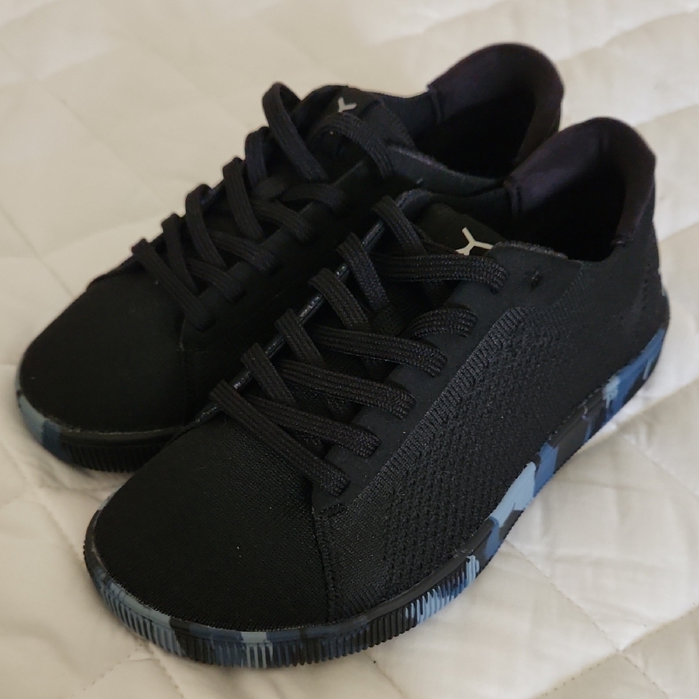 Lux Black Sneakers with Blue Patterned Sole - Picture 4 of 5